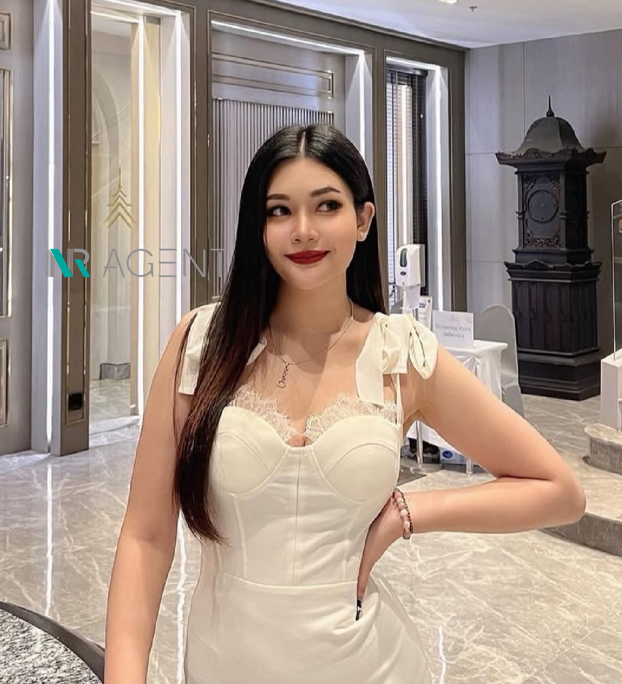 ออม - ณัฐธิดา ธานีรัตน์